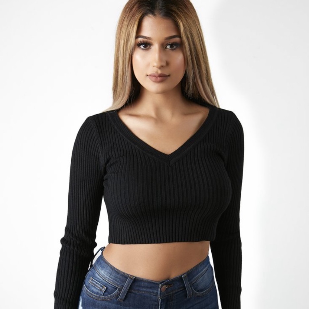 *LAST WEEK HoneyBum Black Crop Sweater